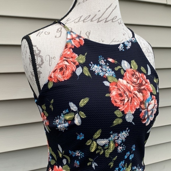 SOPRANO Navy-Floral Ruffle Textured Dress - Picture 4 of 13